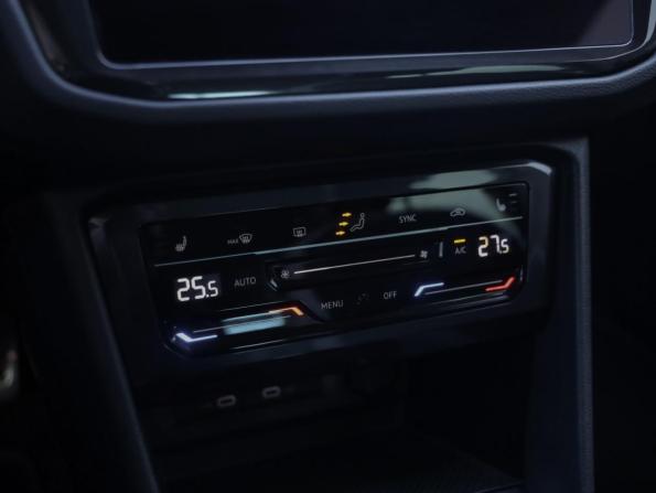 Volkswagen Tiguan II Рестайлинг с пробегом 2021 года, цена 2 779 000 рублей, 108478 км, внедорожник, Автокод Объявления
