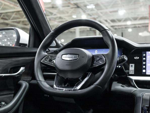 Geely Monjaro I Рестайлинг с пробегом 2025 года, цена 3 855 000 рублей, 13000 км, внедорожник, Автокод Объявления