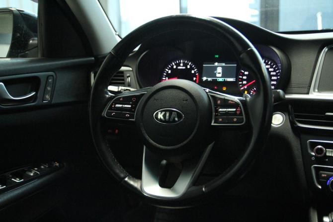 Kia Optima IV Рестайлинг с пробегом 2018 года, цена 2 499 000 рублей, 120000 км, седан, Автокод Объявления