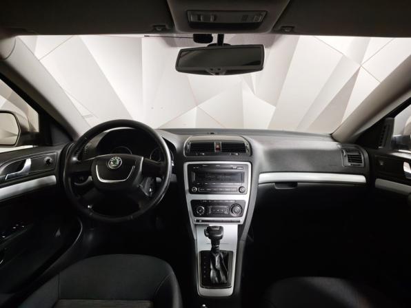 Skoda Octavia II (A5) Рестайлинг с пробегом 2011 года, цена 575 150 рублей, 281537 км, лифтбек, Автокод Объявления