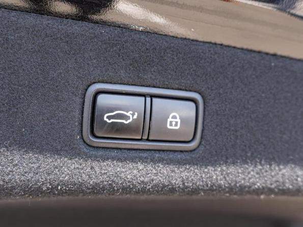 Kia K900 II с пробегом 2021 года, цена 4 250 000 рублей, 117026 км, седан, Автокод Объявления