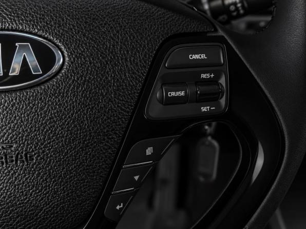 Kia Cerato III Рестайлинг (Classic) с пробегом 2017 года, цена 1 369 000 рублей, 164177 км, седан, Автокод Объявления