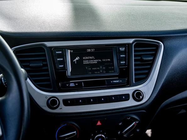 Hyundai Solaris II с пробегом 2017 года, цена 920 000 рублей, 94308 км, седан, Автокод Объявления