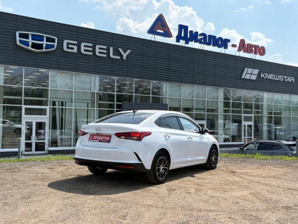Hyundai Solaris II Рестайлинг с пробегом 2022 года, цена 1 890 000 рублей, 45097 км, седан, Автокод Объявления