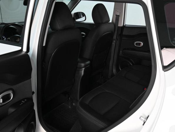 Kia Soul II Рестайлинг с пробегом 2017 года, цена 1 749 000 рублей, 58514 км, хэтчбек, Автокод Объявления