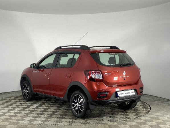 Renault Sandero II Рестайлинг с пробегом 2018 года, цена 1 220 000 рублей, 90936 км, хэтчбек, Автокод Объявления