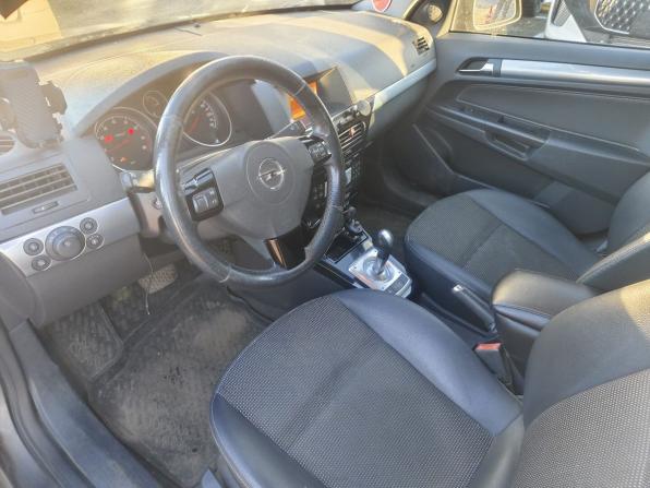 Opel Astra H Рестайлинг с пробегом 2012 года, цена 449 000 рублей, 184402 км, хэтчбек, Автокод Объявления