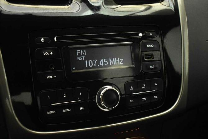 Renault Sandero II с пробегом 2016 года, цена 985 000 рублей, 145883 км, хэтчбек, Автокод Объявления