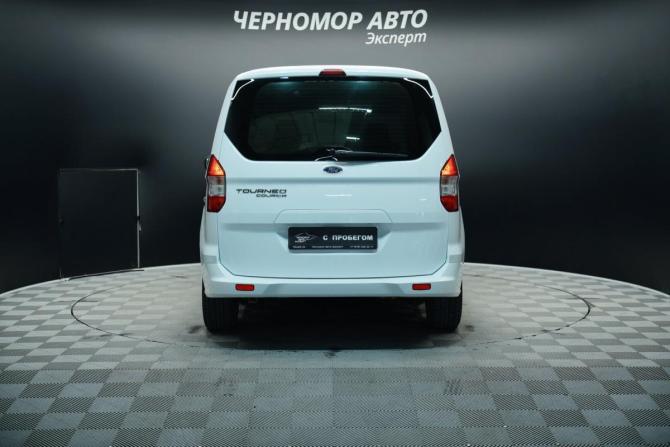 Ford Tourneo Courier I с пробегом 2017 года, цена 1 555 000 рублей, 144000 км, минивэн, Автокод Объявления