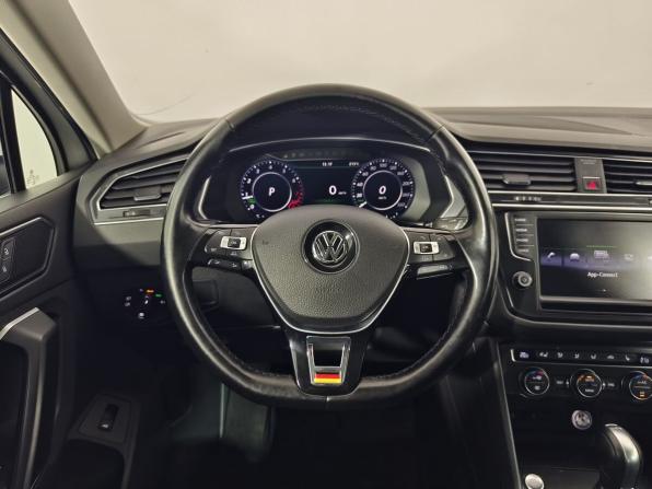 Volkswagen Tiguan II с пробегом 2017 года, цена 1 790 000 рублей, 209923 км, внедорожник, Автокод Объявления