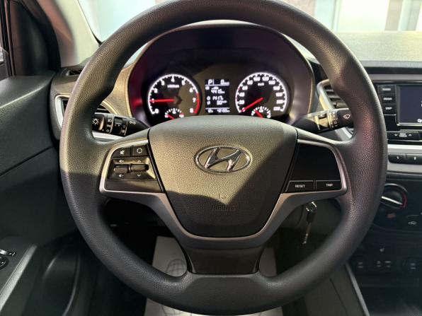 Hyundai Solaris II с пробегом 2018 года, цена 1 365 000 рублей, 42193 км, седан, Автокод Объявления