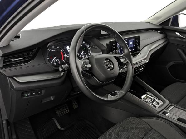Skoda Octavia IV (A8) с пробегом 2020 года, цена 2 295 000 рублей, 96270 км, лифтбек, Автокод Объявления