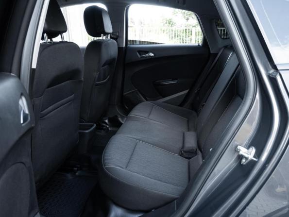 Opel Astra J Рестайлинг с пробегом 2012 года, цена 745 000 рублей, 246652 км, седан, Автокод Объявления