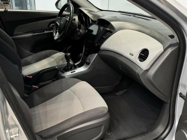 Chevrolet Cruze I с пробегом 2010 года, цена 700 000 рублей, 143351 км, седан, Автокод Объявления