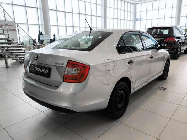Skoda Rapid I с пробегом 2015 года, цена 1 050 000 рублей, 109441 км, лифтбек, Автокод Объявления
