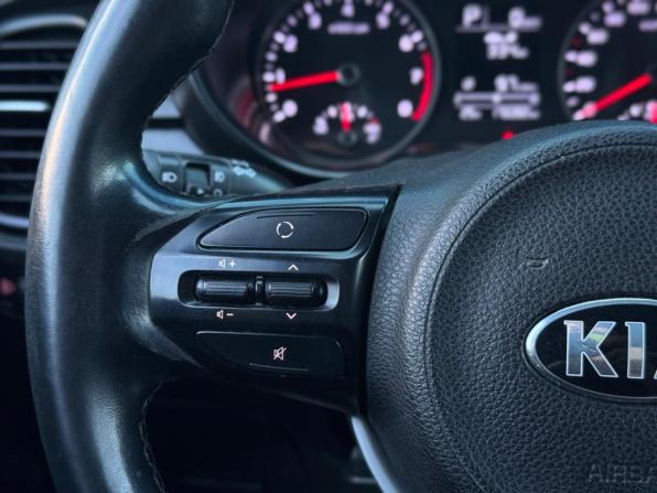 Kia Rio IV с пробегом 2017 года, цена 950 000 рублей, 176082 км, седан, Автокод Объявления