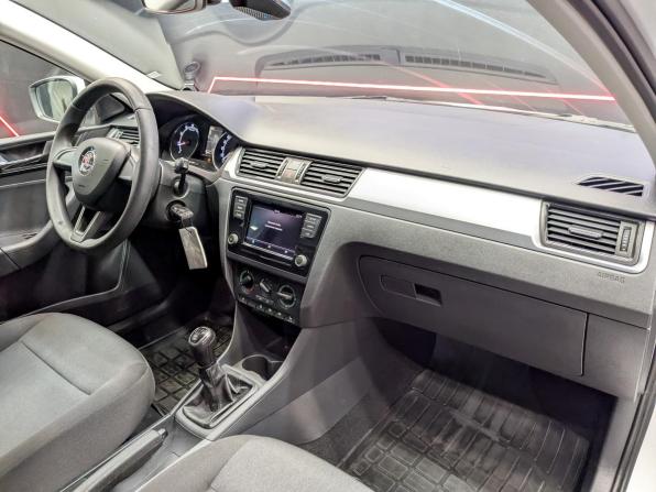Skoda Rapid I Рестайлинг с пробегом 2019 года, цена 875 000 рублей, 162718 км, лифтбек, Автокод Объявления