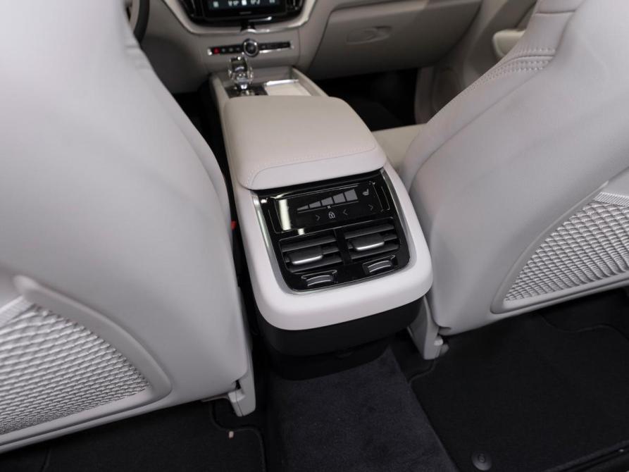 Volvo XC60 II Рестайлинг 2 Москва  - изображение 15