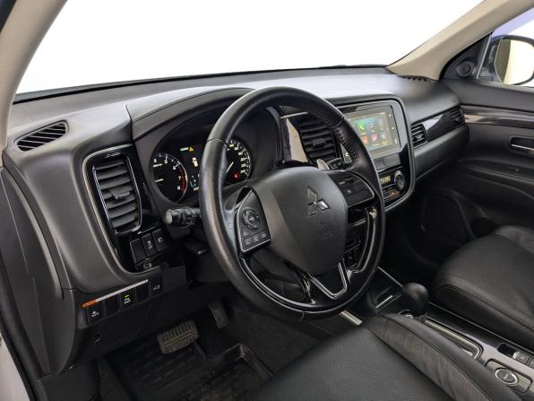 Mitsubishi Outlander III Рестайлинг 2 с пробегом 2018 года, цена 2 025 000 рублей, 202950 км, внедорожник, Автокод Объявления