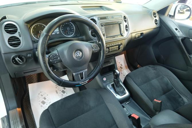 Volkswagen Tiguan I Рестайлинг с пробегом 2012 года, цена 1 329 000 рублей, 262000 км, внедорожник, Автокод Объявления