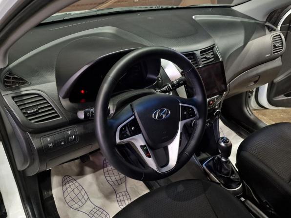 Hyundai Solaris I Рестайлинг с пробегом 2014 года, цена 970 000 рублей, 128440 км, хэтчбек, Автокод Объявления