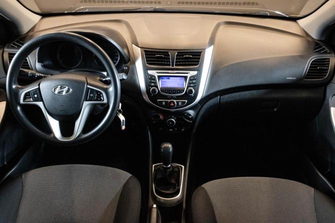 Hyundai Solaris I с пробегом 2014 года, цена 799 000 рублей, 182291 км, хэтчбек, Автокод Объявления