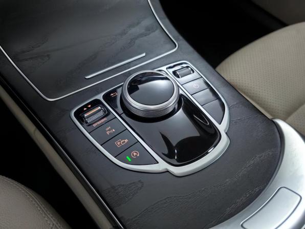 Mercedes-Benz C-Класс IV (W205) Рестайлинг с пробегом 2019 года, цена 2 599 000 рублей, 125231 км, седан, Автокод Объявления