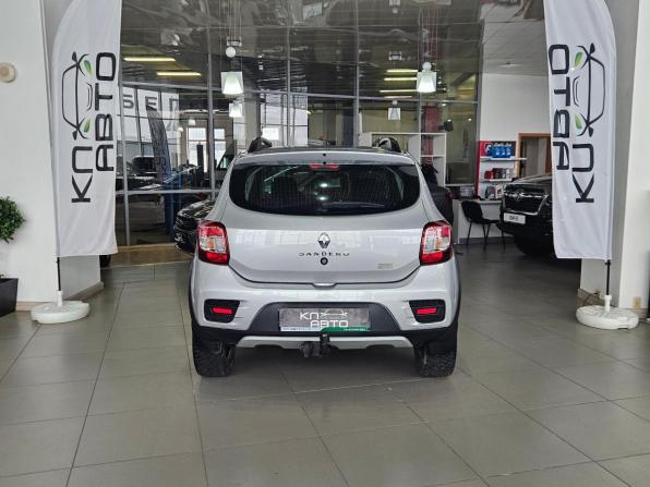 Renault Sandero II Рестайлинг с пробегом 2020 года, цена 1 295 000 рублей, 81000 км, хэтчбек, Автокод Объявления