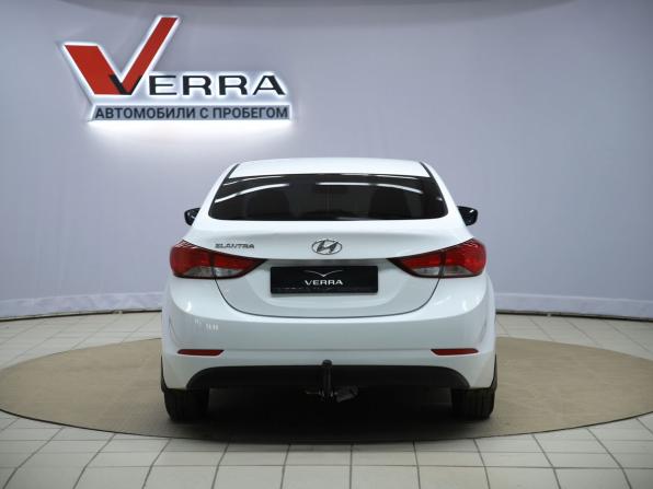 Hyundai Elantra V (MD) Рестайлинг с пробегом 2015 года, цена 950 000 рублей, 292158 км, седан, Автокод Объявления