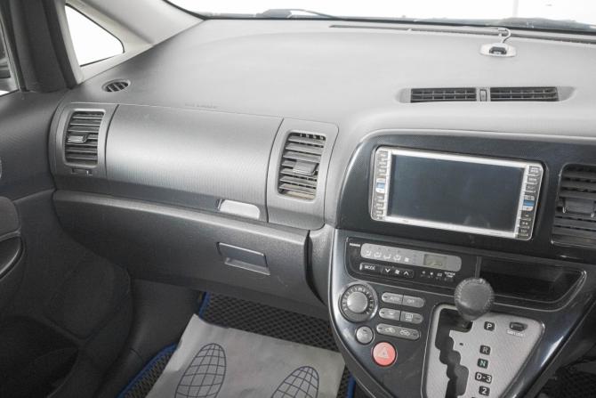 Toyota Wish I с пробегом 2005 года, цена 769 000 рублей, 235000 км, компактвэн, Автокод Объявления