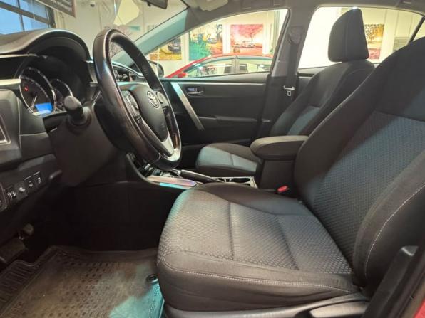 Toyota Corolla XI (E160 E170 E180) с пробегом 2014 года, цена 1 590 000 рублей, 49135 км, седан, Автокод Объявления