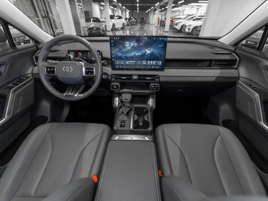 Toyota RAV4 VI (XA60) Москва  - изображение 8
