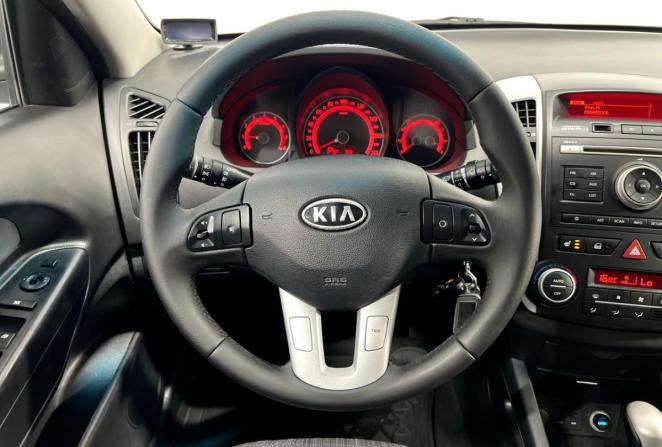 Kia Ceed I Рестайлинг с пробегом 2011 года, цена 895 000 рублей, 127245 км, хэтчбек, Автокод Объявления