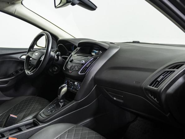 Ford Focus III Рестайлинг с пробегом 2017 года, цена 1 255 000 рублей, 96884 км, седан, Автокод Объявления