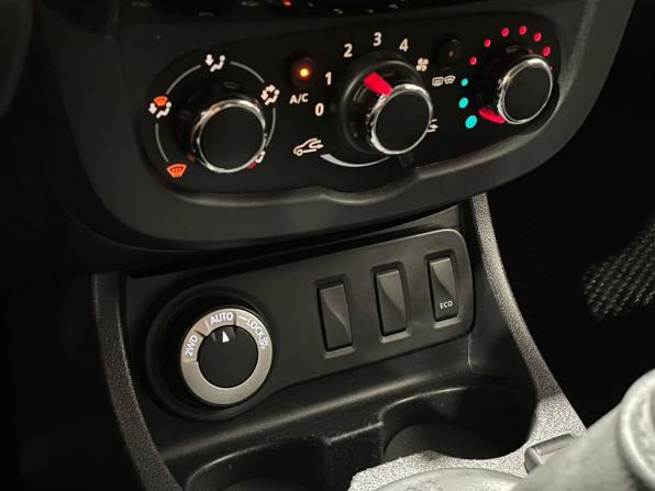 Renault Duster I Рестайлинг с пробегом 2017 года, цена 1 370 000 рублей, 116564 км, внедорожник, Автокод Объявления