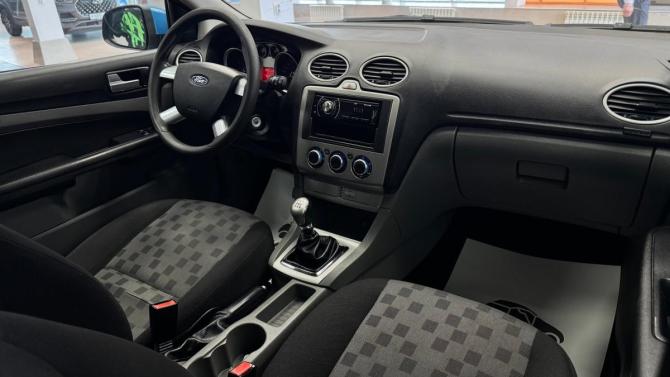 Ford Focus II Рестайлинг с пробегом 2008 года, цена 370 000 рублей, 230000 км, хэтчбек, Автокод Объявления