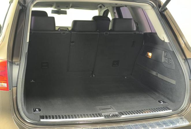 Volkswagen Touareg II с пробегом 2012 года, цена 2 080 000 рублей, 265167 км, внедорожник, Автокод Объявления
