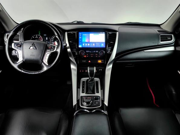 Mitsubishi Pajero Sport III с пробегом 2017 года, цена 2 333 000 рублей, 240805 км, внедорожник, Автокод Объявления
