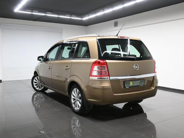 Opel Zafira B Рестайлинг с пробегом 2013 года, цена 1 045 000 рублей, 94837 км, компактвэн, Автокод Объявления