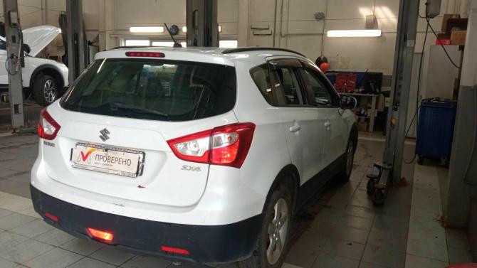 Suzuki SX4 II (S-Cross) с пробегом 2014 года, цена 854 000 рублей, 223277 км, хэтчбек, Автокод Объявления
