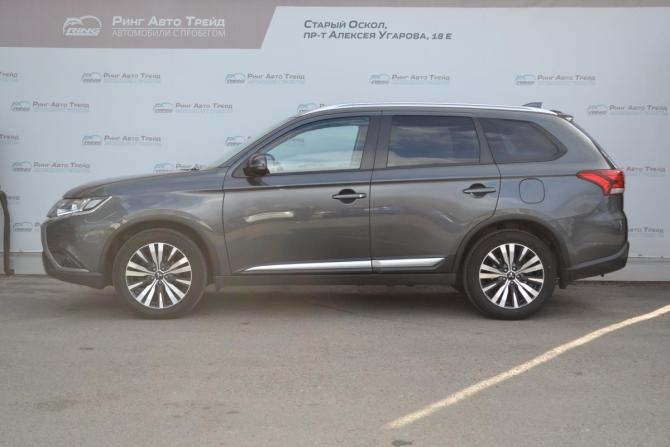 Mitsubishi Outlander III Рестайлинг 3 с пробегом 2020 года, цена 2 490 000 рублей, 115900 км, внедорожник, Автокод Объявления