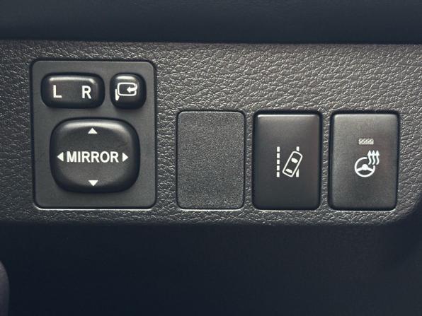 Toyota RAV4 IV (XA40) Рестайлинг с пробегом 2018 года, цена 2 059 000 рублей, 293096 км, внедорожник, Автокод Объявления