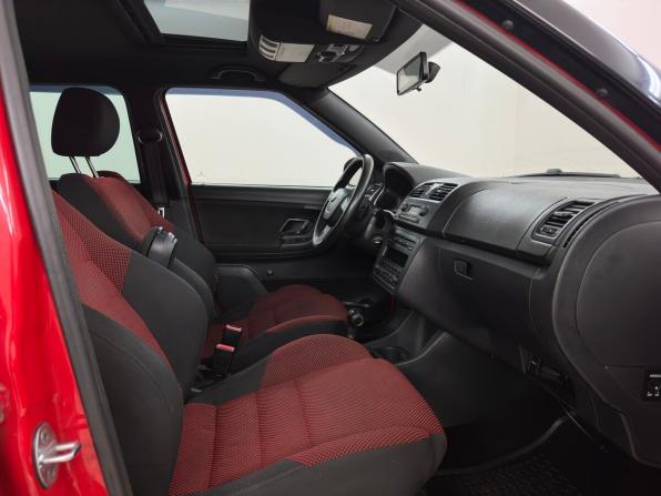 Skoda Fabia II Рестайлинг с пробегом 2012 года, цена 815 000 рублей, 180515 км, хэтчбек, Автокод Объявления