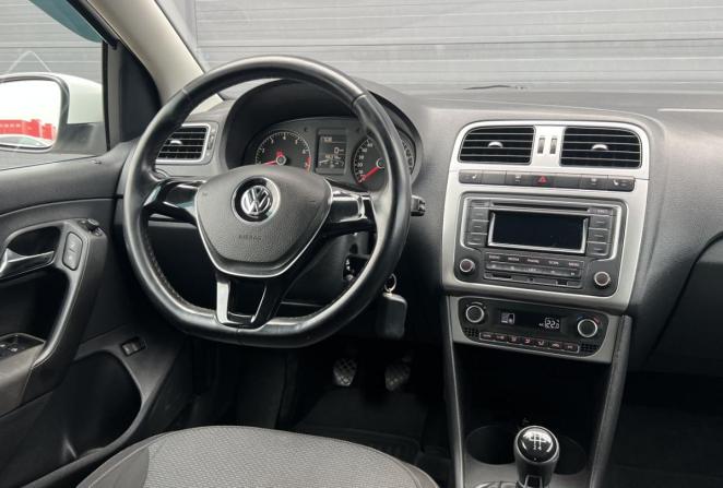 Volkswagen Polo V с пробегом 2015 года, цена 780 000 рублей, 196376 км, седан, Автокод Объявления