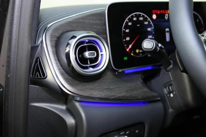 Новый Mercedes-Benz V-Класс III (W447) Рестайлинг 2 2024 года, цена 15 600 000 рублей, минивэн, Автокод Объявления