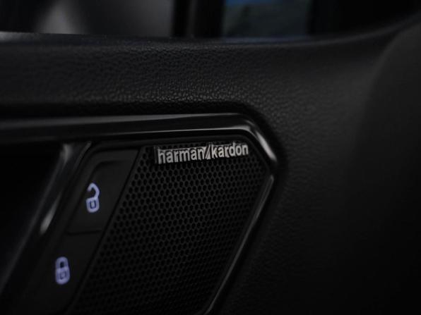 Volkswagen Tiguan II с пробегом 2018 года, цена 2 888 444 рубля, 139142 км, внедорожник, Автокод Объявления
