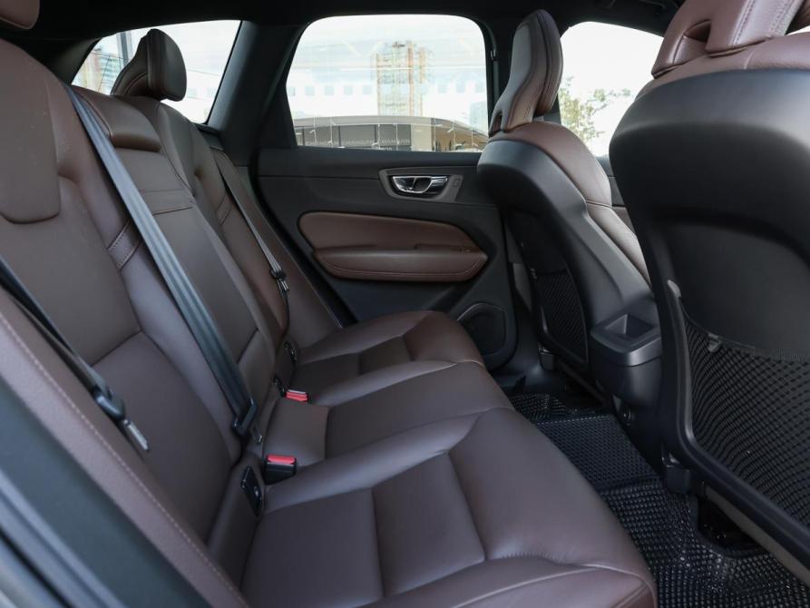 Volvo XC60 II Рестайлинг Москва  - изображение 12