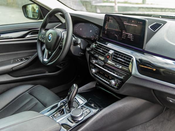 BMW 5 серии VII (G30/G31/G38) Рестайлинг с пробегом 2021 года, цена 3 598 000 рублей, 170088 км, седан, Автокод Объявления