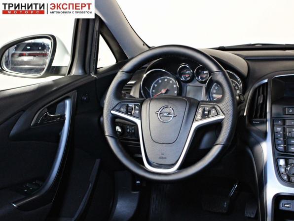 Opel Astra J Рестайлинг с пробегом 2013 года, цена 897 000 рублей, 163236 км, седан, Автокод Объявления