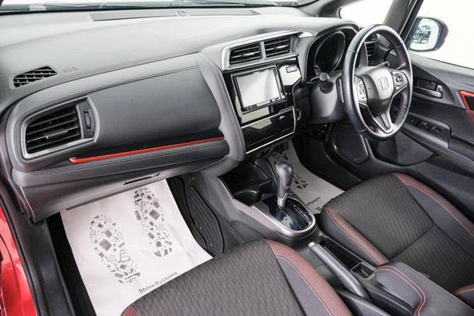 Honda Fit III Рестайлинг с пробегом 2017 года, цена 1 479 000 рублей, 81000 км, хэтчбек, Автокод Объявления